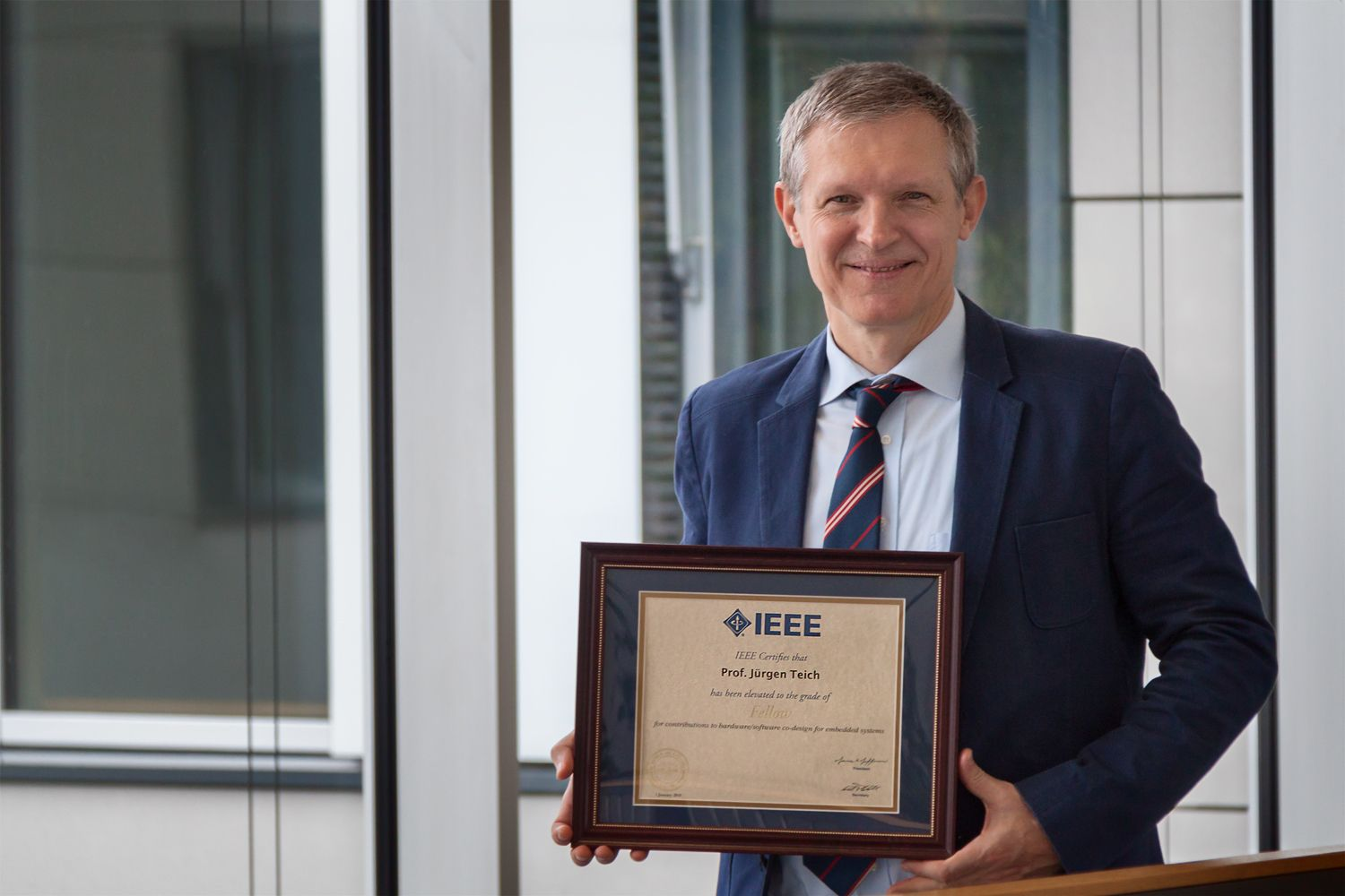 Zum Artikel "Prof. Jürgen Teich zum IEEE-Fellow ernannt"