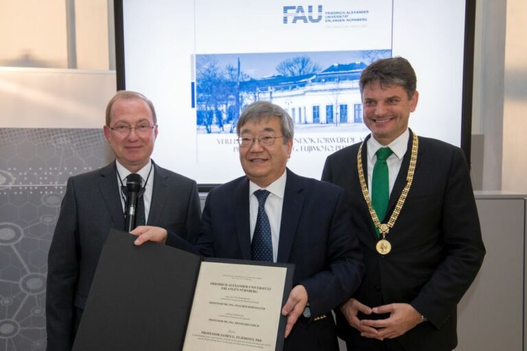 Honorary doctorate awarded to Professor James Fujimoto