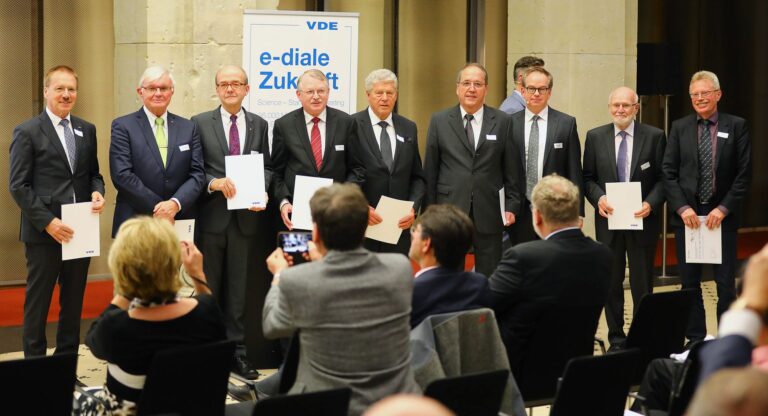 Prof. Dr.-Ing. Robert Weigel wurde der ITG-Fellow 2018 verliehen