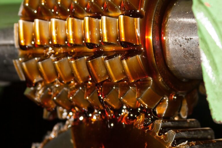 411.000 Euro für Schmiermittelforschung