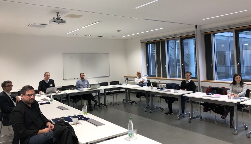 Neuberufene Professorinnen und Professoren im Raum