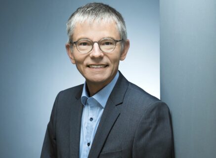 Zum Artikel "VDE Ehrenurkunde 2022 für Prof. André Kaup"