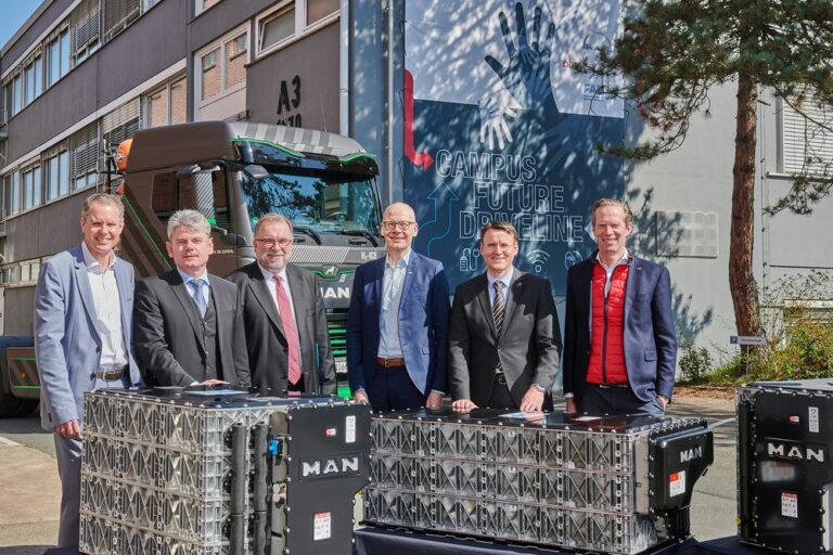 FAU forscht gemeinsam mit MAN an den Antrieben der Zukunft