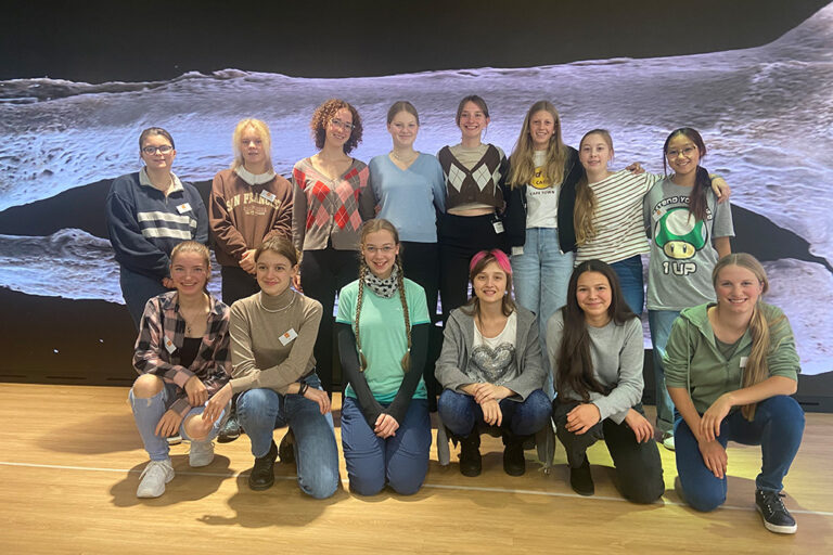 Forscherinnen-Camp für Schülerinnen