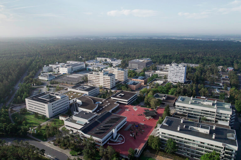 DFG fördert neue Forschungsgruppe zur Entwicklung nachhaltiger Datentechnologien