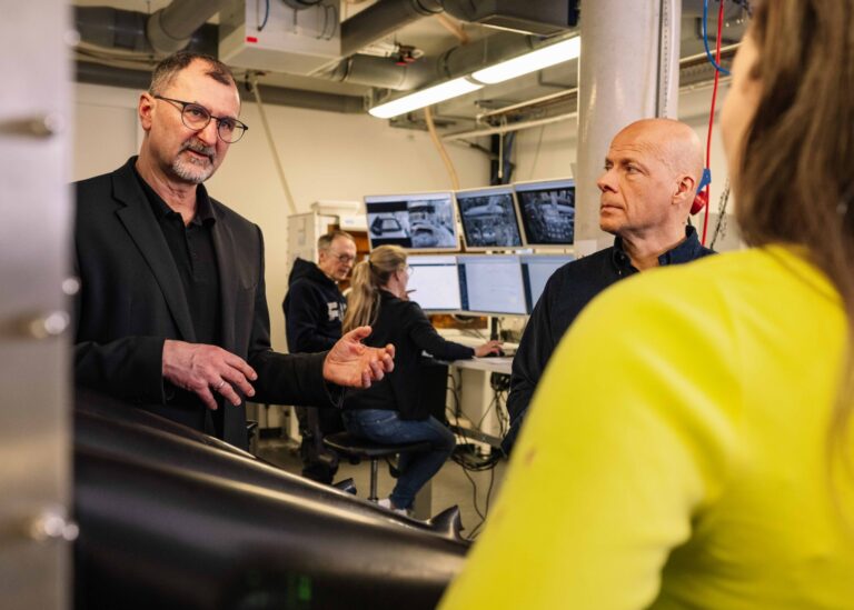 Photovoltaik: automatisierte Materialentwicklung für Solarzellen