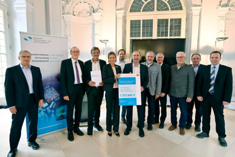 Zum Artikel "FORnanoSatellites: Rund 1,8 Millionen Euro für Kleinsatelliten-Forschung"