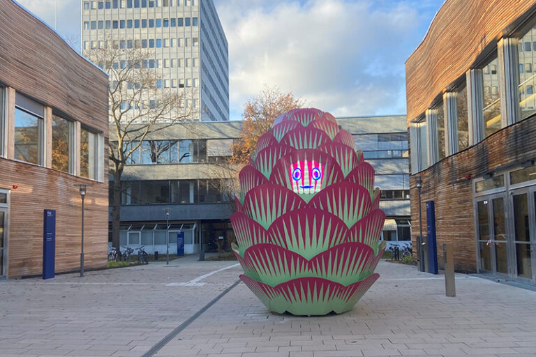 Ein Orakel auf dem FAU Campus Erlangen Süd